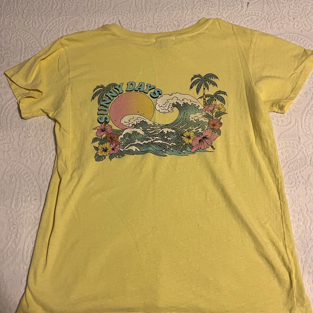 Billabong yellow short sleeve tshirt